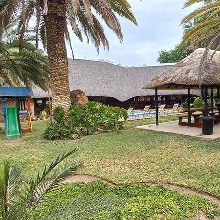 Ombinda Country Lodge Outjo Luaran gambar