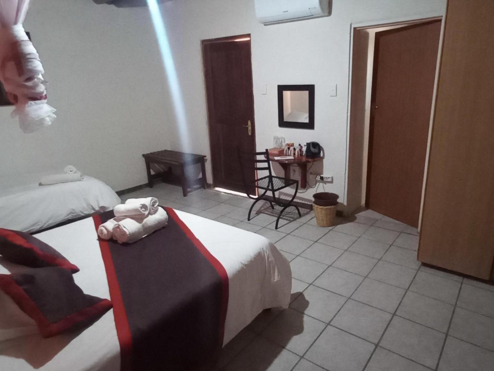Ombinda Country Lodge Outjo Bilik gambar