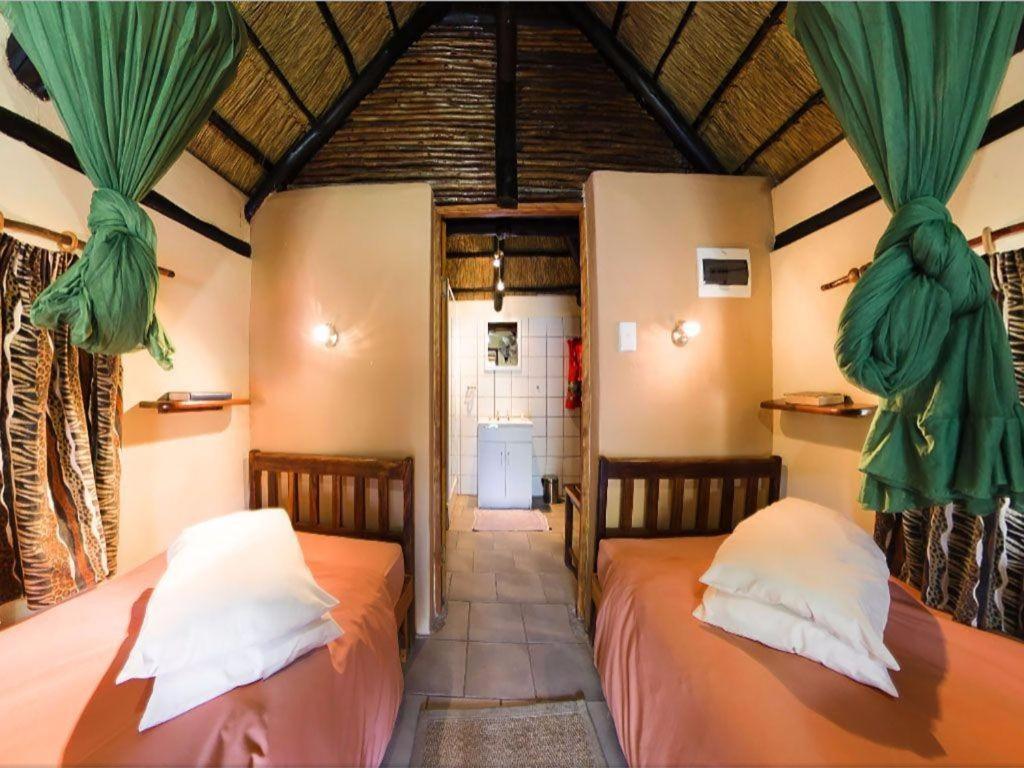 Ombinda Country Lodge Outjo Bilik gambar
